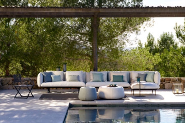 Bàn Ghế Sofa Cao Cấp Mua Ở Đâu Bảo Hành Tốt?