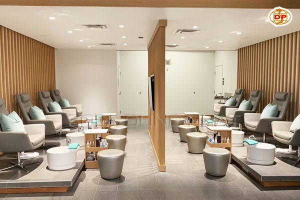 Có Nên Mua Bàn Ghế Nail TPHCM Thanh Lý Không?